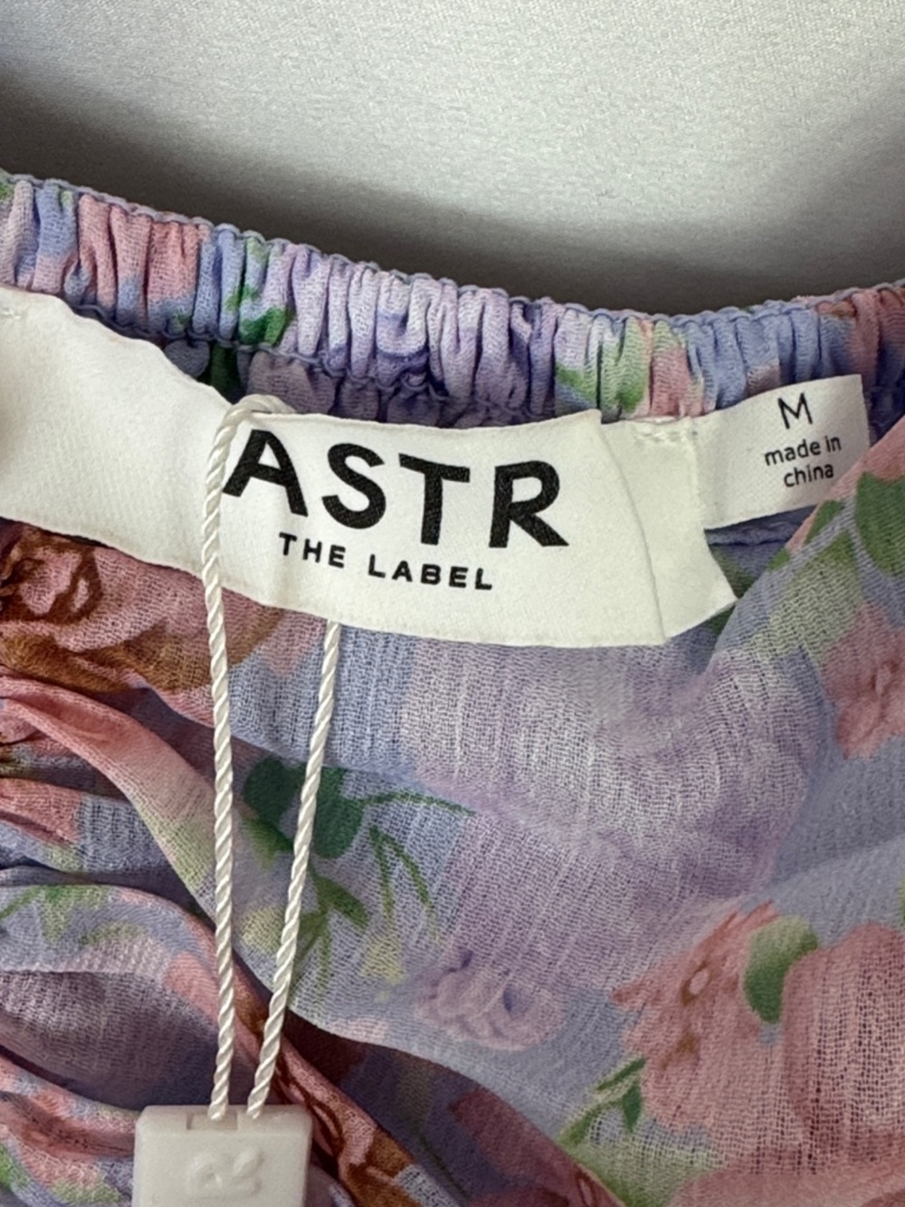 ASTR The Label Tiered Strap Sundress Size Medium Floral Purple New - Picture 11 of 13